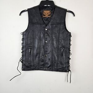 Milwaukee Leather Black Leather Biker Style Vest Snap Front Size 26